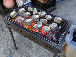 サザエの壺焼きもあるよー