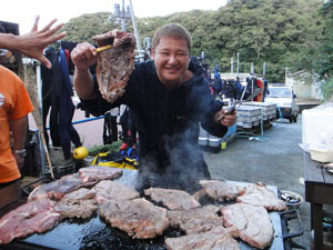 焼き手はオーナー藤井〜