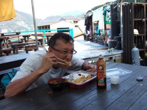 お昼中の高橋さん